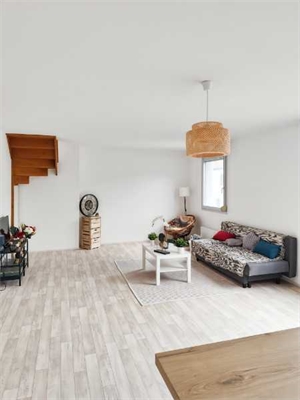 t4 à la vente -   25200  MONTBELIARD, surface 89 m2 vente t4 - UBI483827342